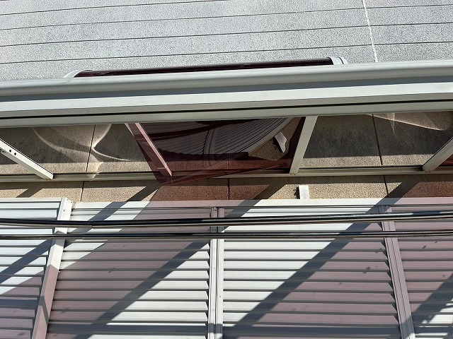 甲斐市　テラスポリカ破損